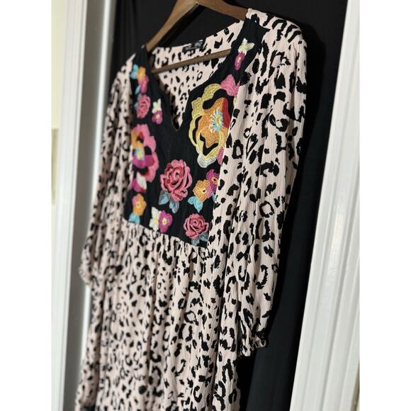 Tunic Top Womens 1X Pink Floral Embroidered Lined Flowy Plus Boho Jane Insp. - Picture 8 of 8
